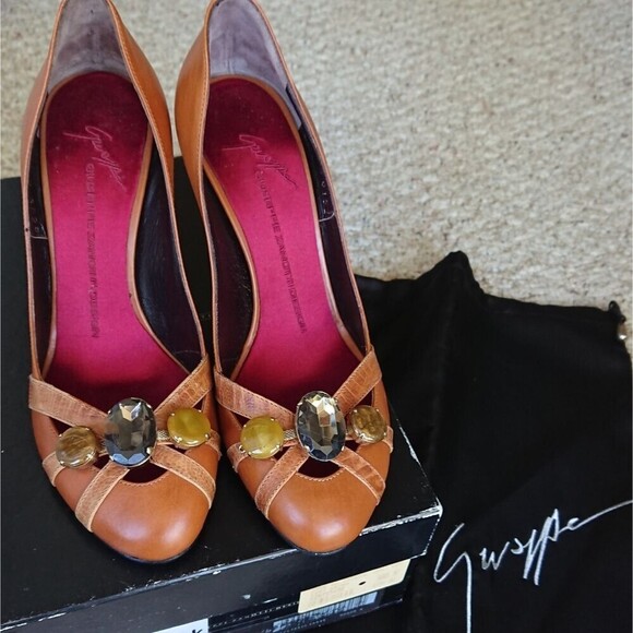 Giuseppe Zanotti Cognac Heels with Stone Embellishments Pumps size 36.5 - Picture 3 of 14